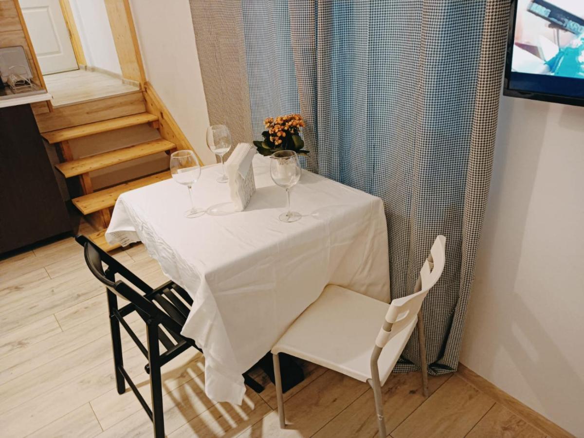 Ferienwohnung Piata Romana Luxury Bukarest Exterior foto
