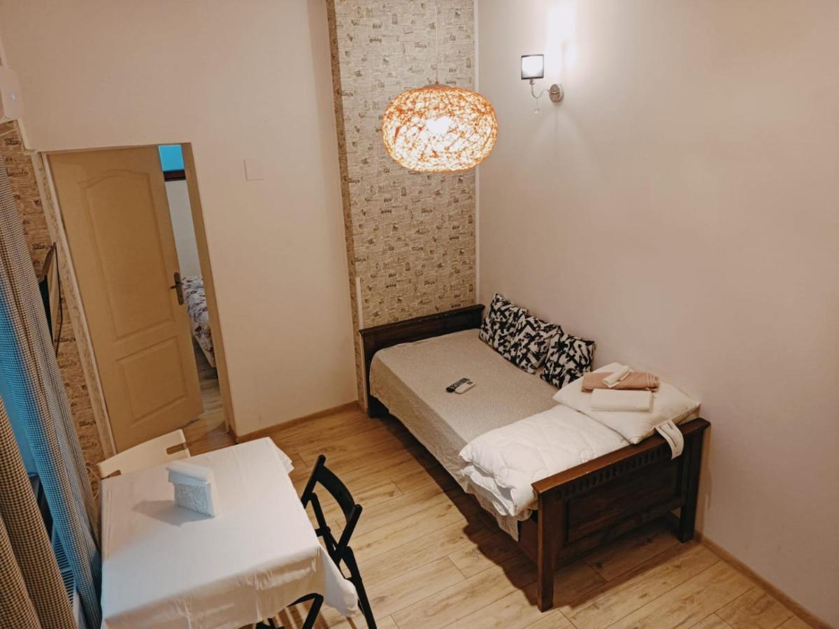 Ferienwohnung Piata Romana Luxury Bukarest Exterior foto